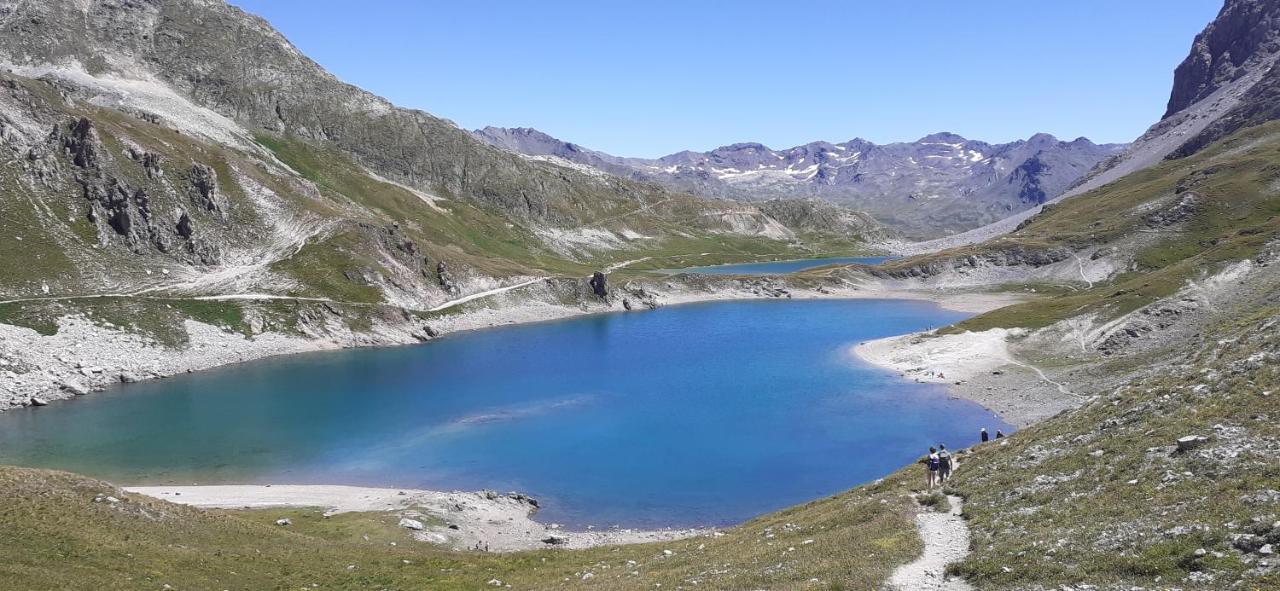 Location Vacances Saint Michel De Maurienne "Le Dahu" Appartement Buitenkant foto